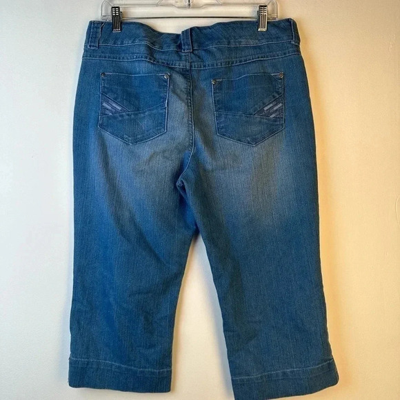 Gloria Vanderbilt Cropped Capri Jeans - Picture 2 of 4